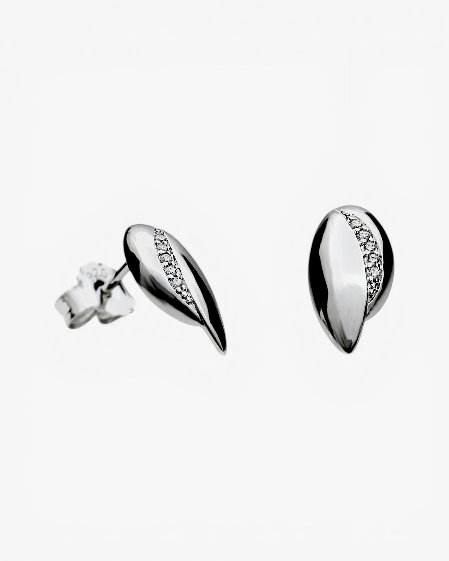 Pendientes pequeños de plata con circonita diseño abstracto