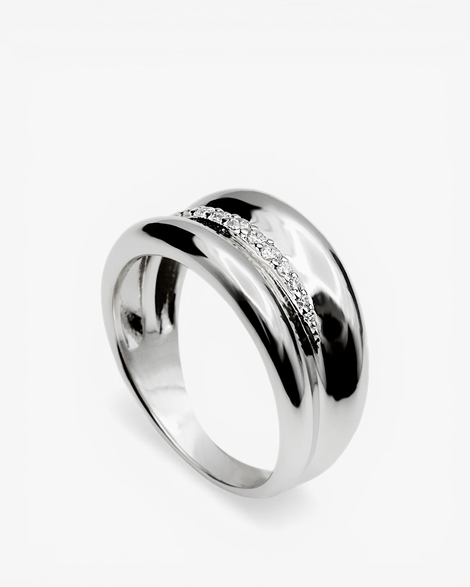 Anillo de plata con linea de circonitas central