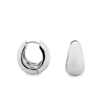 Pendientes de aro de plata con diseño contemporáneo