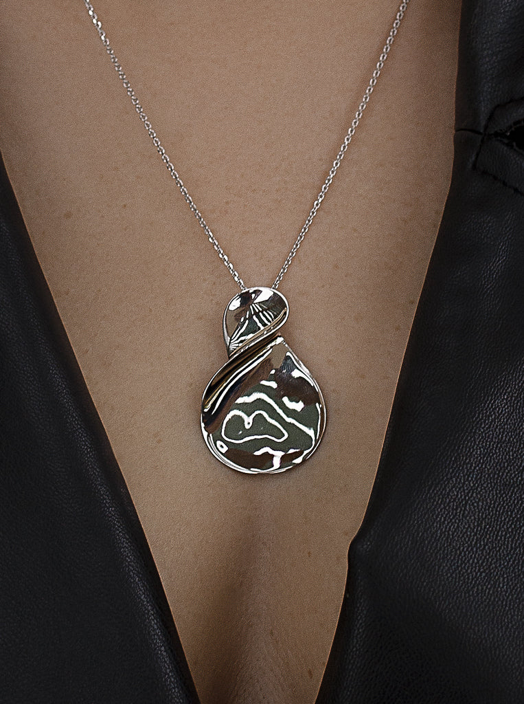 Collares plata originales diseño fluído y elegante