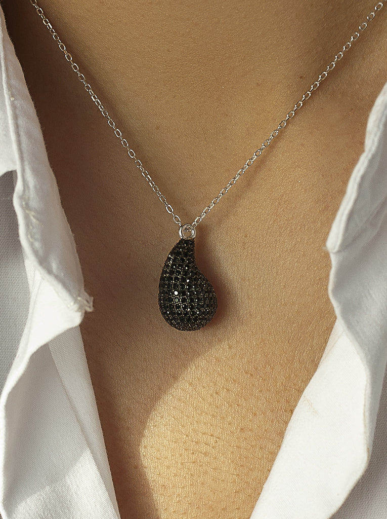 collier original de argent en form de gota mini avec zircon black