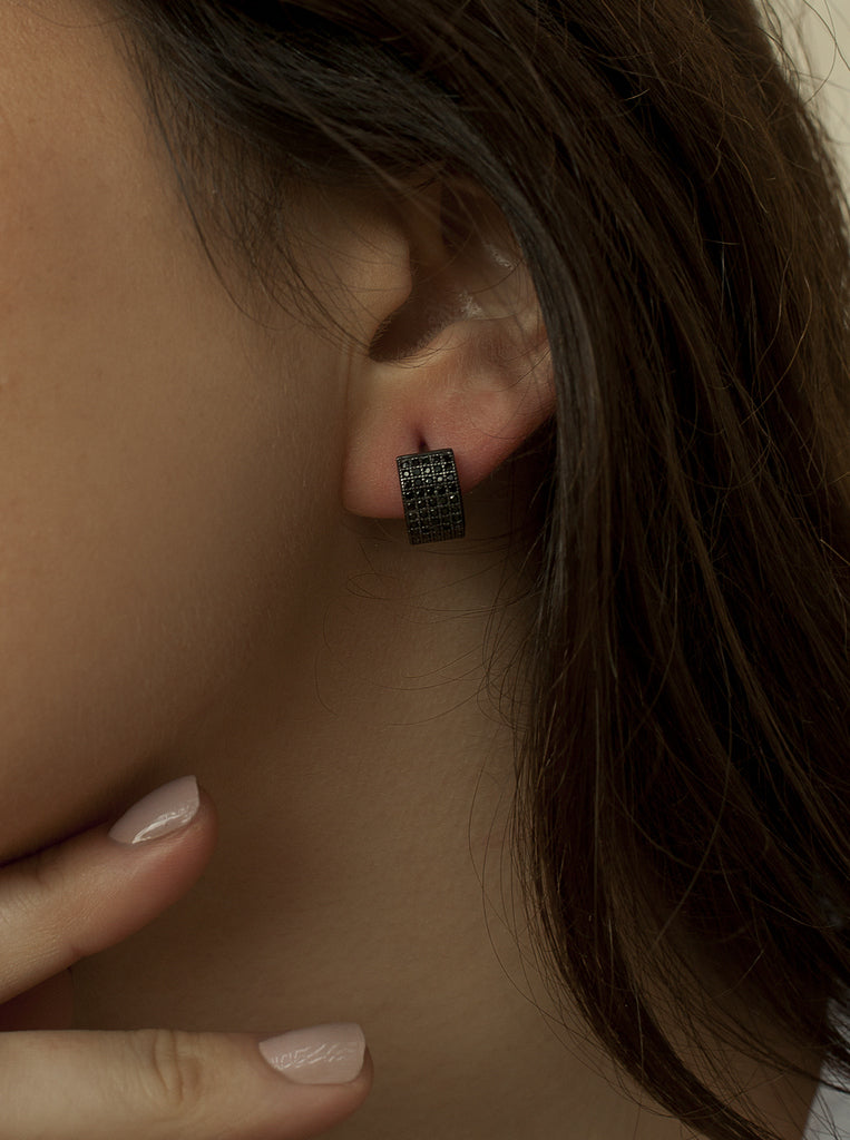 Pendientes aro con circonitas negras en pavé