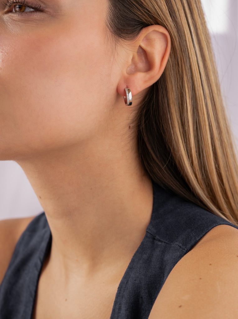 Pendientes de aro ancho con linea de circonita