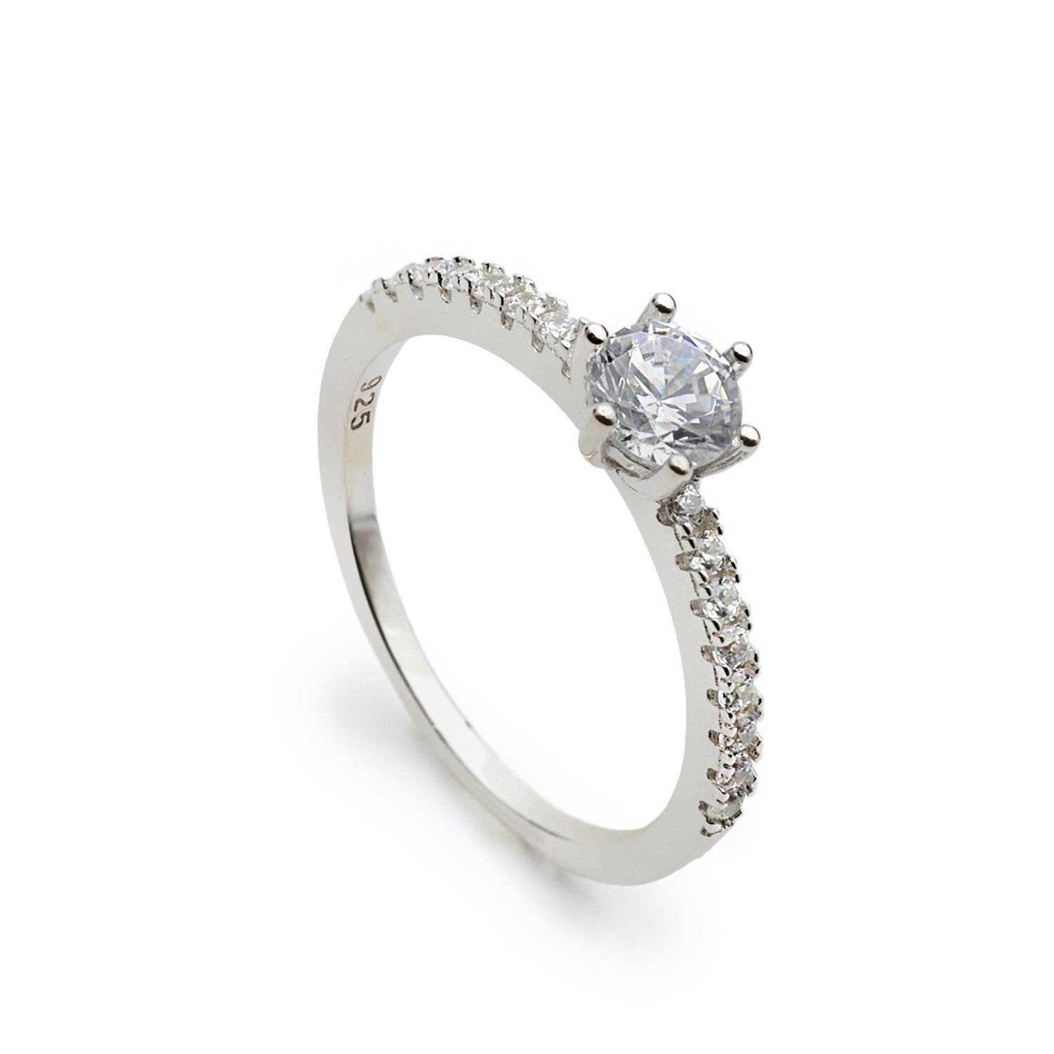 Anillo solitarrio fino de plata con mini circonitas.