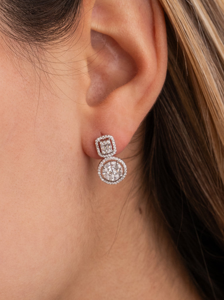 Boucles d'oreilles double de argent avec zircons de forme rectangulaire et circulaire