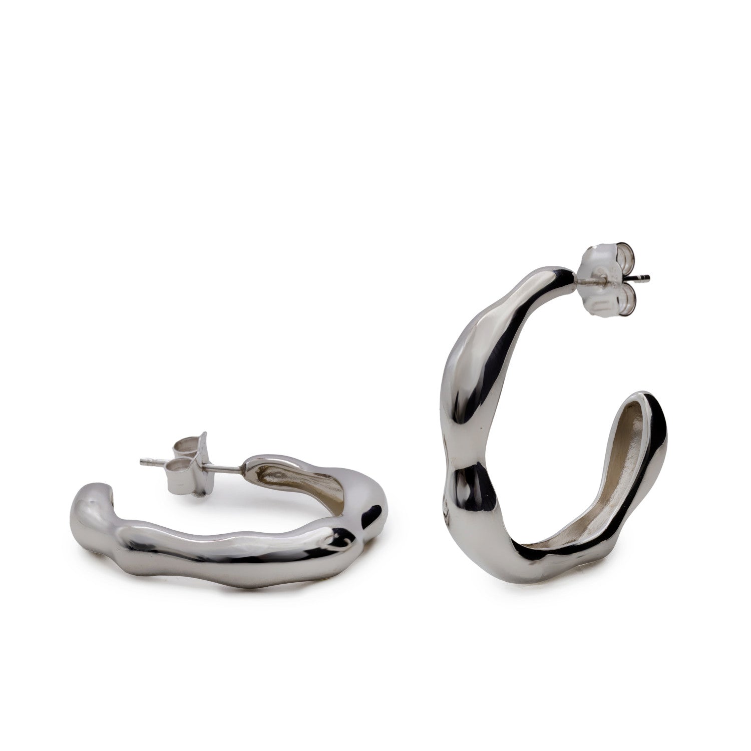 Boucles d'oreilles créole avec design style liquideirrégulier