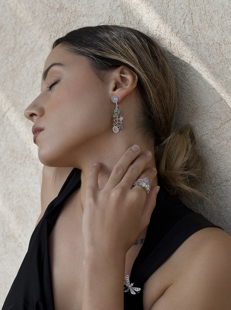 Pendientes de piedras de colores tonos primaverales