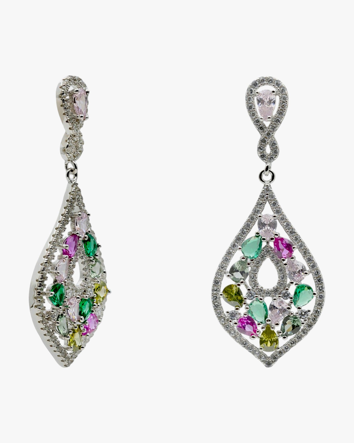 Pendientes largos con piedras multicolor en tonos calidos y circonitas