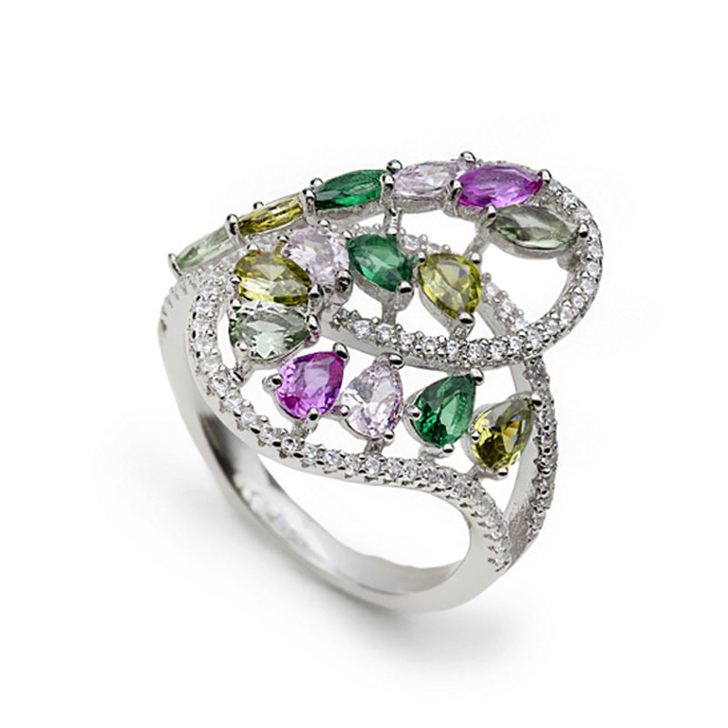 Bague ornée de pierres multicolores aux tons chauds et de zirconiums cubiques