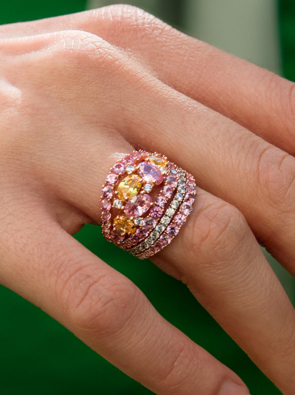 Anillos con piedras de cuatro carriles en tono rosa