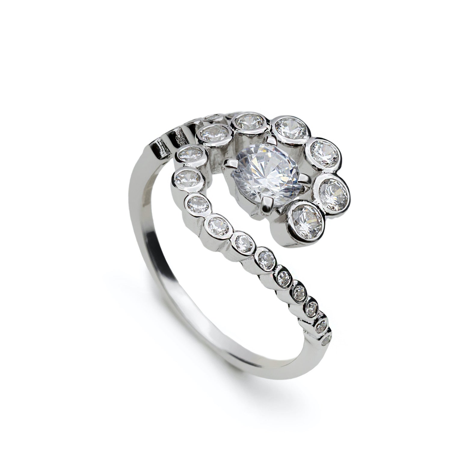 bague de argent espiral avec zircon central et en su contour