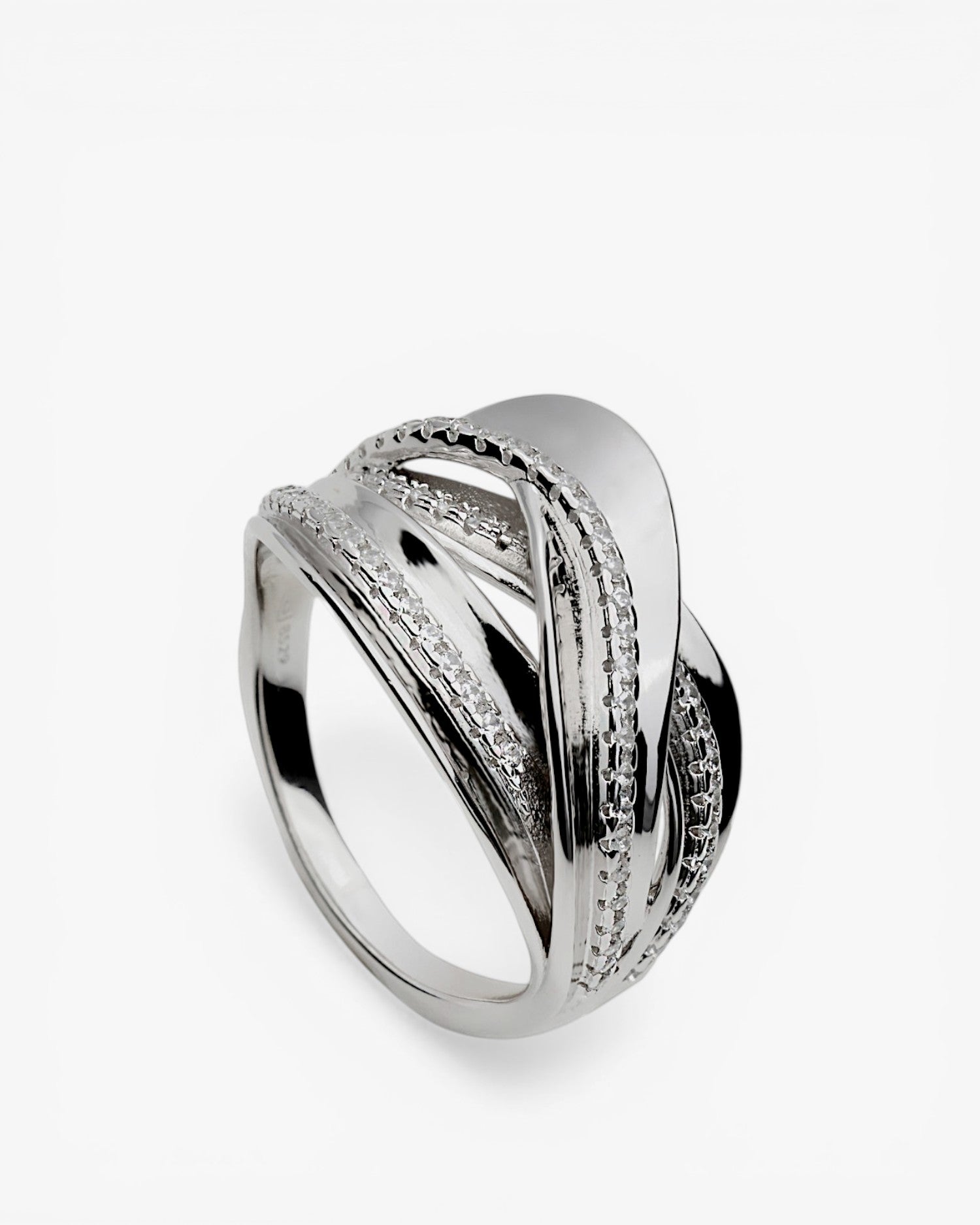 Anillo de plata con circonitas lineas inspiradas en la natura