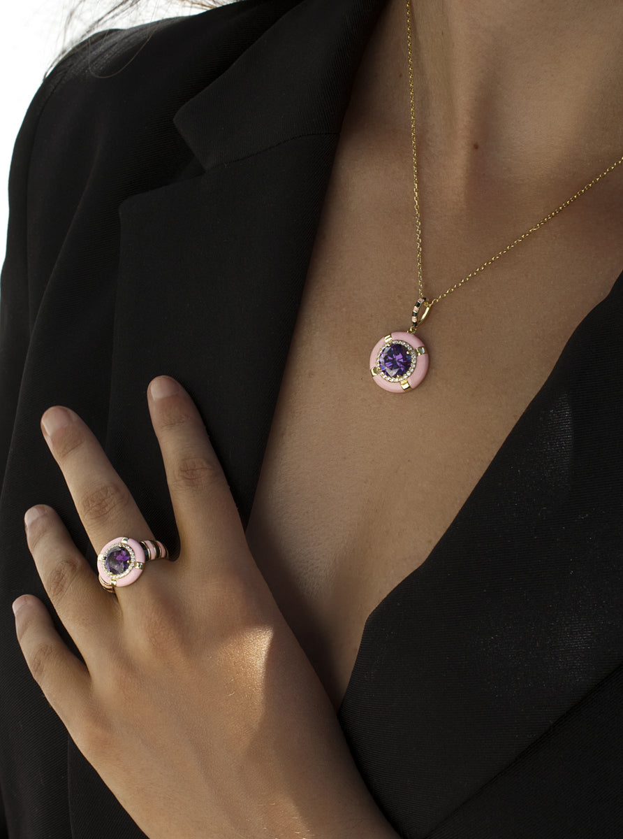 Collar de plata bañada en oro con colgante rosa circonita morada y circonitas