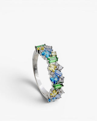 Anillo de plata con piedras multicolor en tonos azules verdes y amarillos