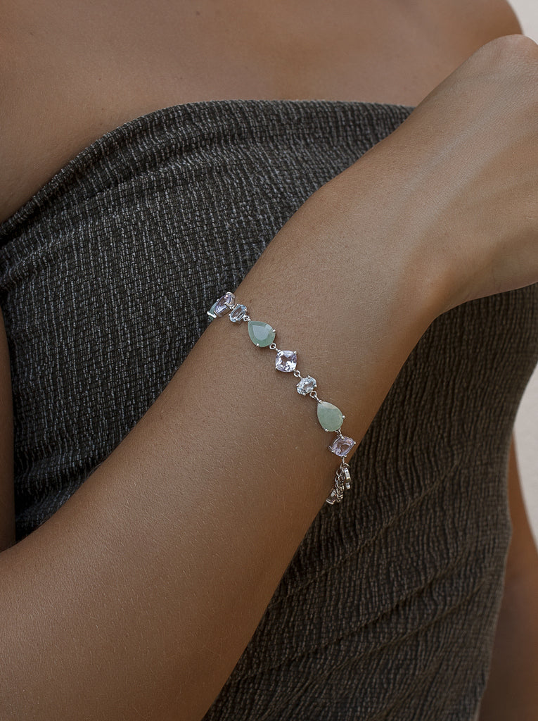 Pulsera de plata multicolor en verde rosa y azul