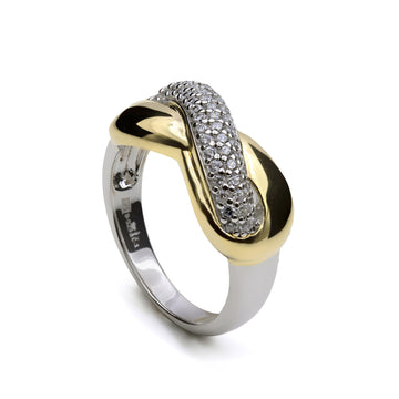 Anillo bicolor de plata con circonitas diseño enlazado