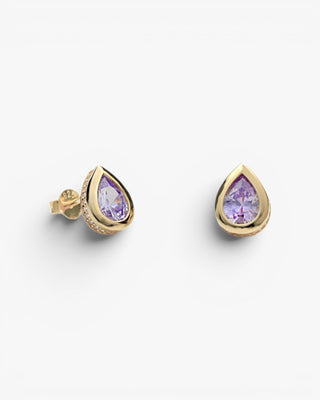 Pendientes pequeños de plata en forma de gotas con piedra en tono purpura