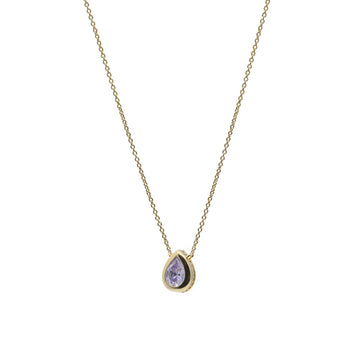 Collar pequeño en forma de gota con piedra en tono purpura