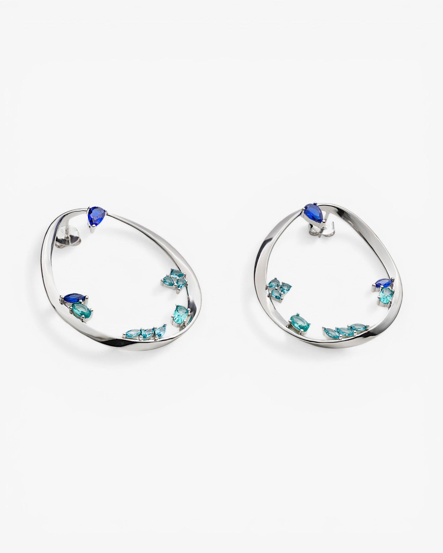 Pendientes de plata grandes originales con gemas en tonos azules