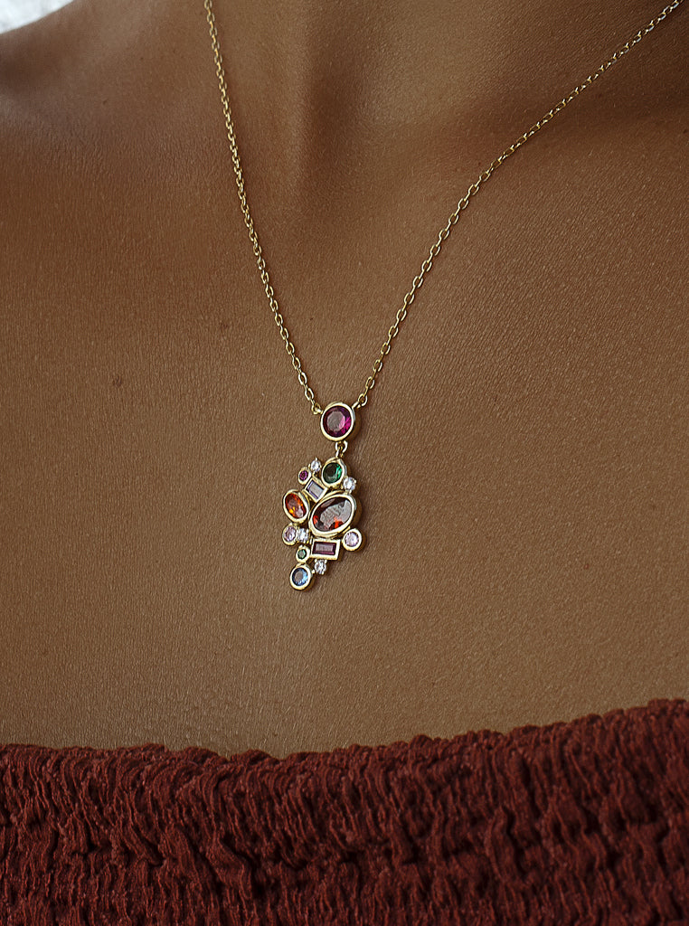 Collar de plata de ley 925 bañado en oro con colgante multicolor y zirconias