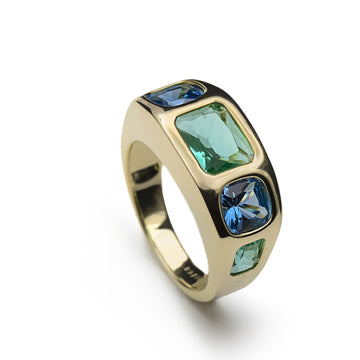 Anillo de plata dorado ancho con piedras verdes y azules engastadas