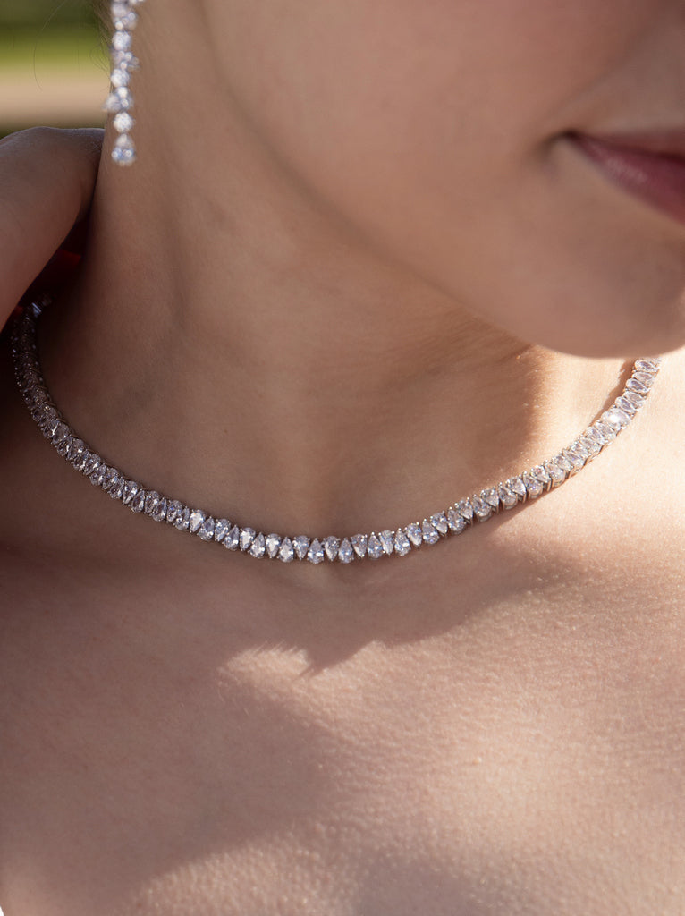 Collar tenis de plata con circonitas blancas talla pera