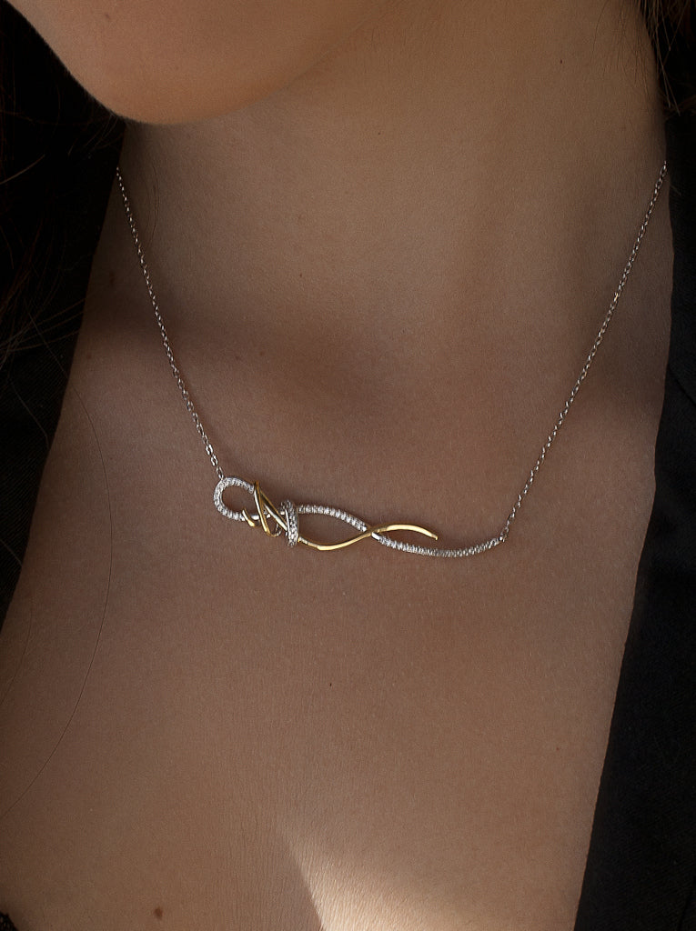 Collar original bicolor de plata con circonitas