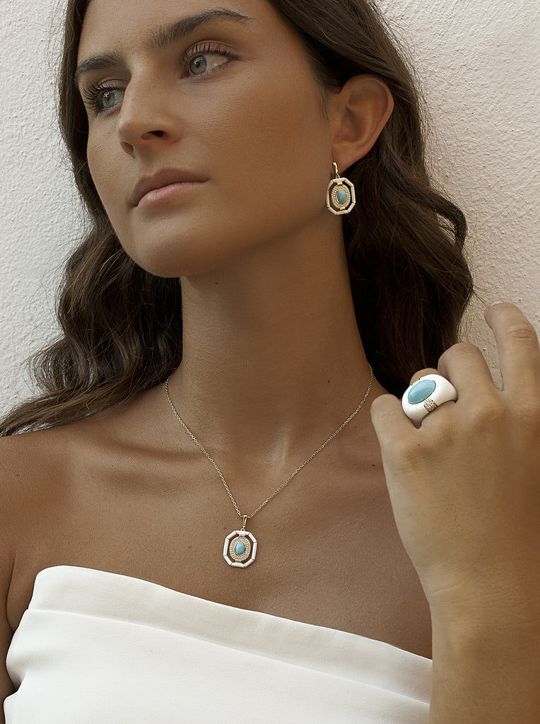 Anillo de plata esmalte blanco con piedra turquesa