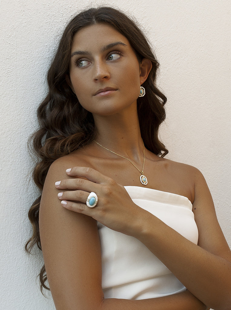 Anillo de plata esmalte blanco con piedra turquesa
