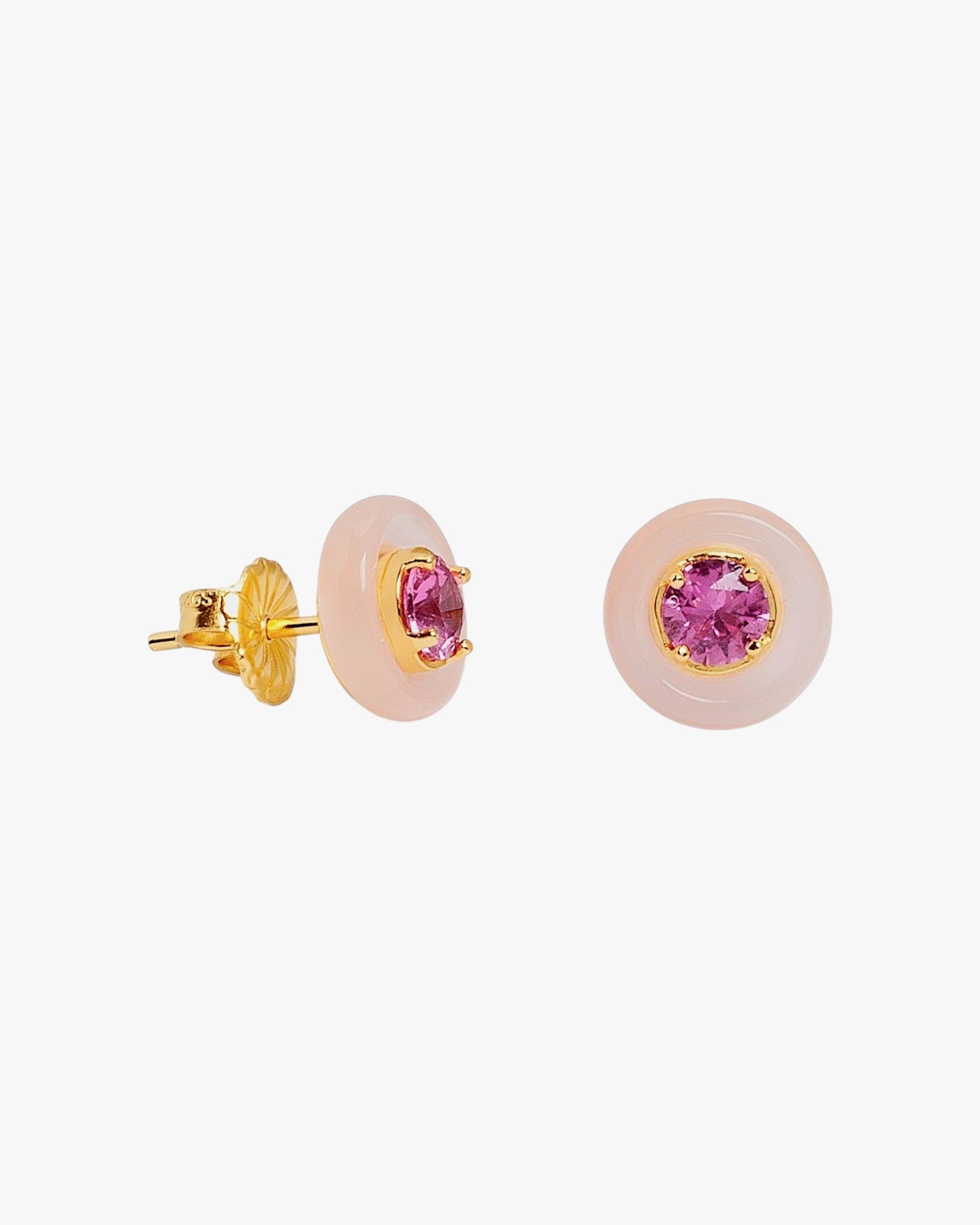 Pendientes botón dorados con disco rosa y circonita fucsia