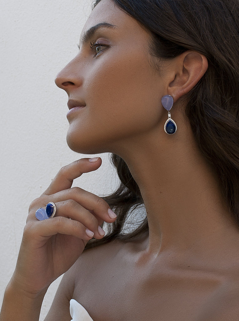 Pendientes largos de plata de ley con piedra azul y halo de circonitas
