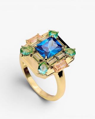 Anillo con piedras multicolor azul en plata bañada en oro