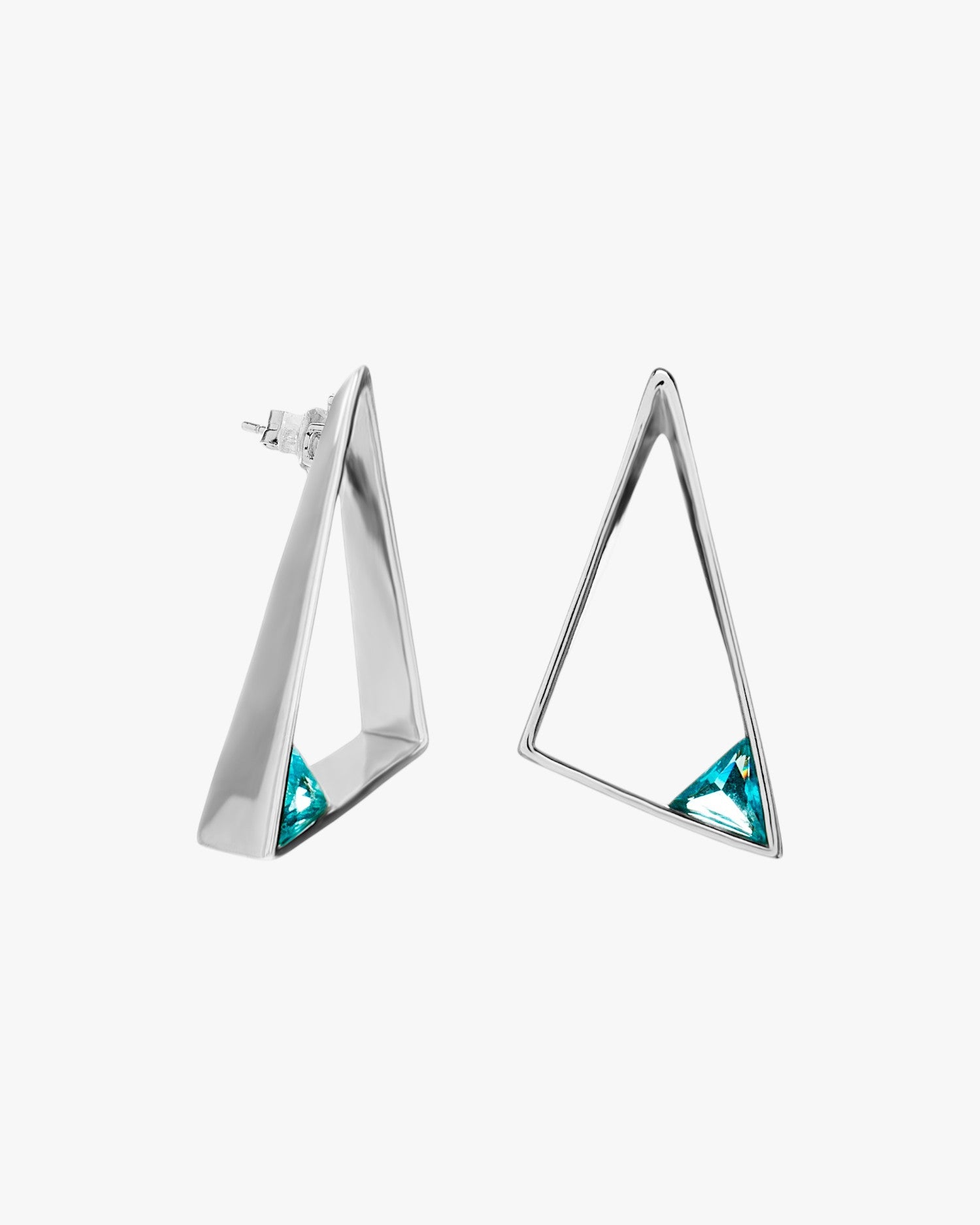 Pendientes geométricos triangulares de plata con piedra azul