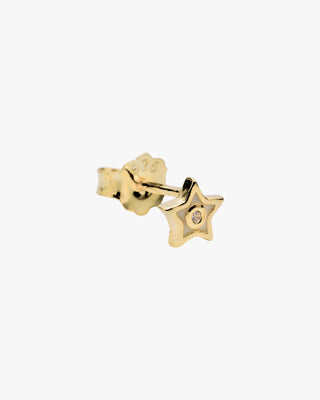 Pendiente estrella mini con esmalte blanco de plata bañada en oro y circonita
