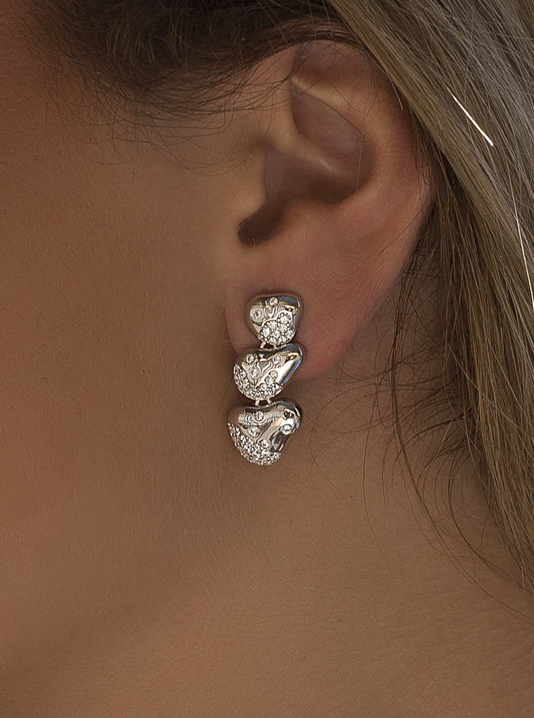 Pendientes de plata con diseño orgánico y circonitas