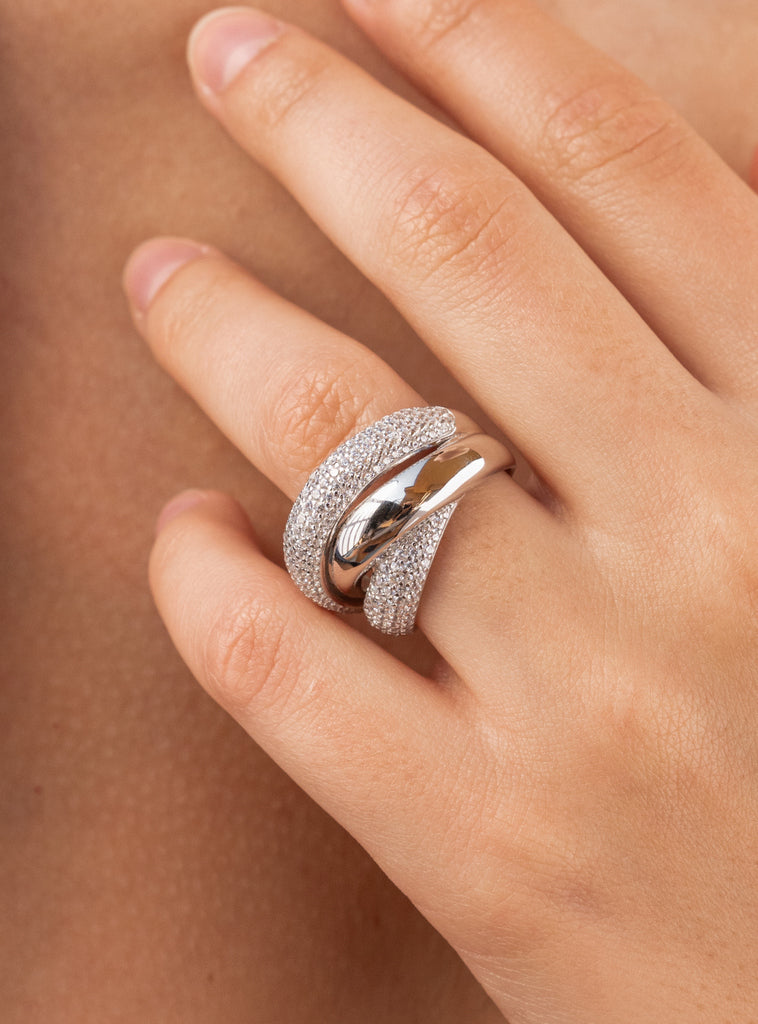 bague ancho de argent entrelazado avec zircons