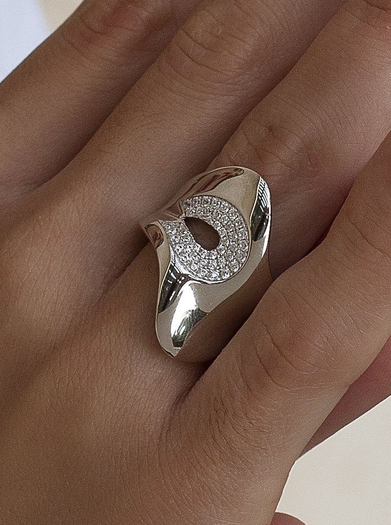 ring wide abstract silver ring with zirconia