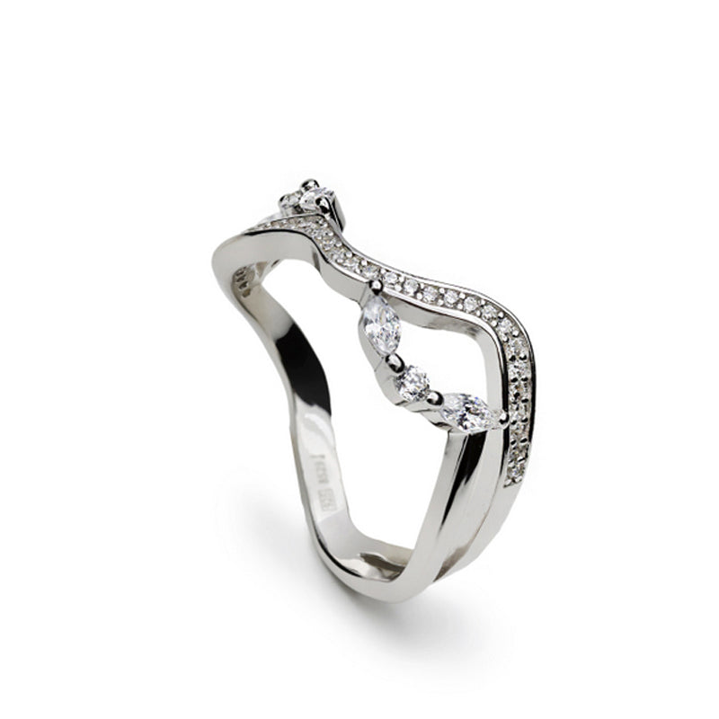 Anillo de plata zig zag tipo nudo con circonita