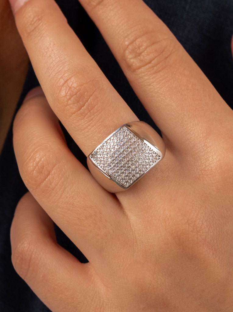 Anillo grande de plata con circonitas diseño ancho-LINEARGENT