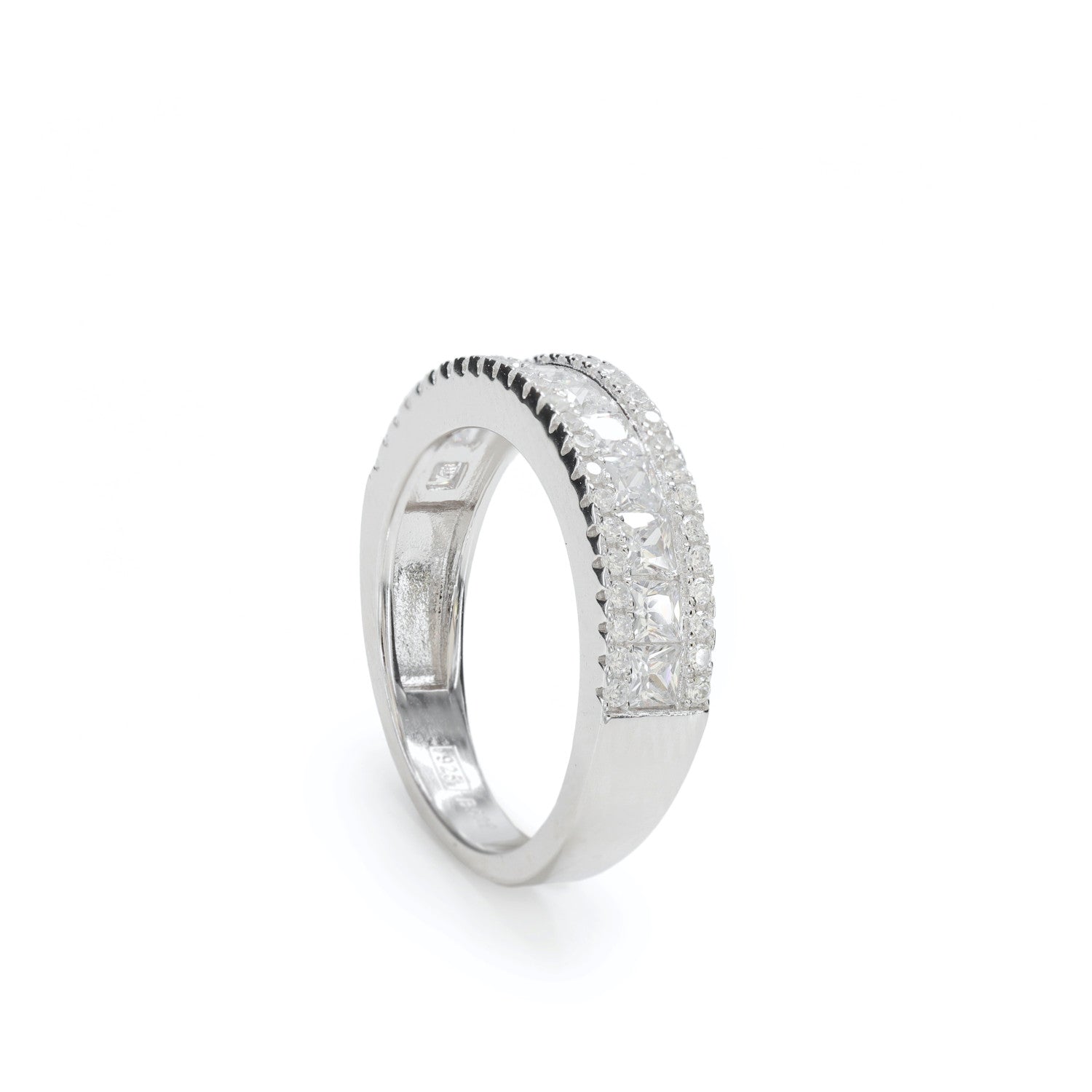 Anillos con circonitas y cuarzos adamantinos centrales-LINEARGENT