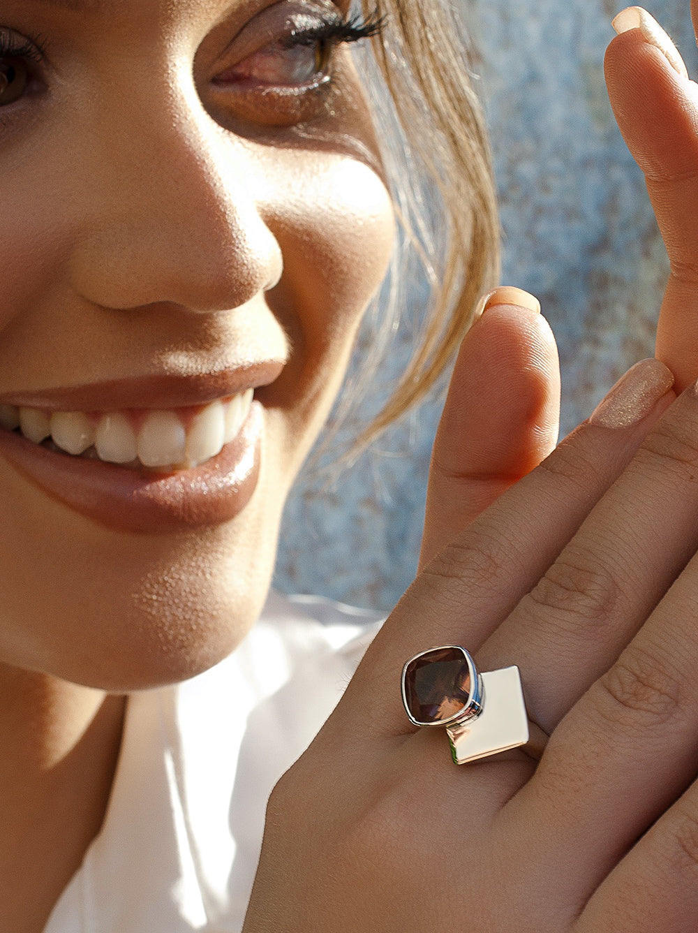 Anillos con piedras en tono bronce y motivo de plata lisa-LINEARGENT