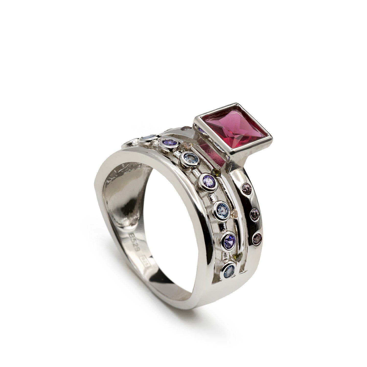 Anillos con piedras motivo central cuadrado tono fucsia-LINEARGENT
