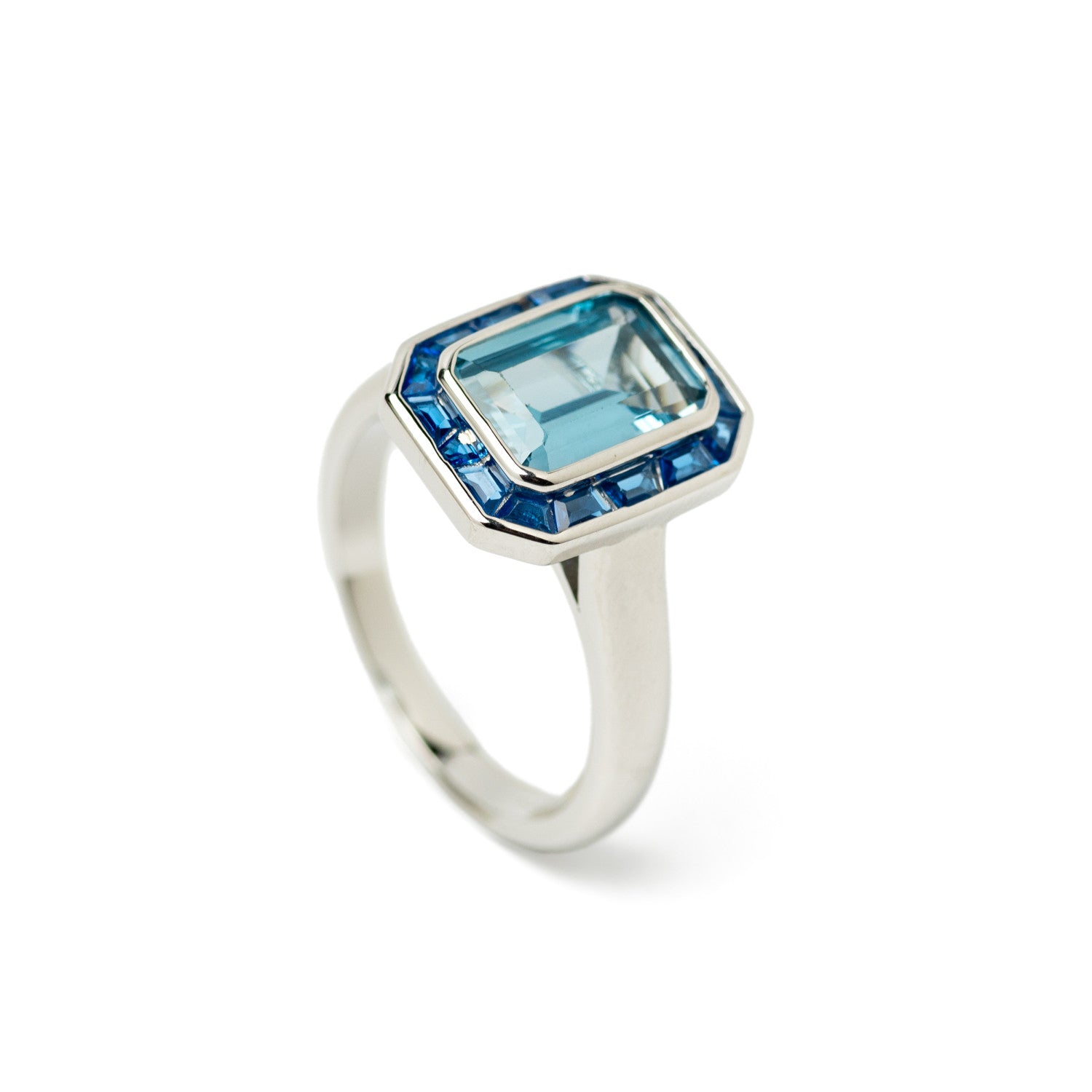 Anillos con piedras talla esmeralda tono azul-LINEARGENT