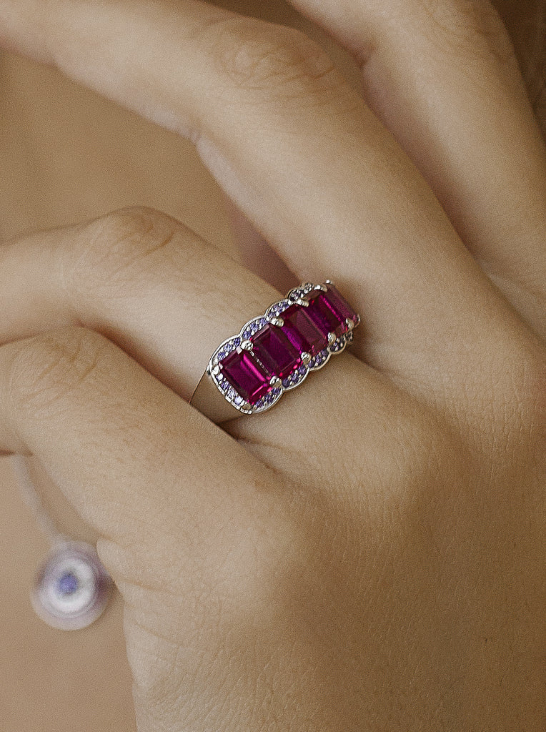 Anillos con piedras talla esmeralda tono fucsia-LINEARGENT