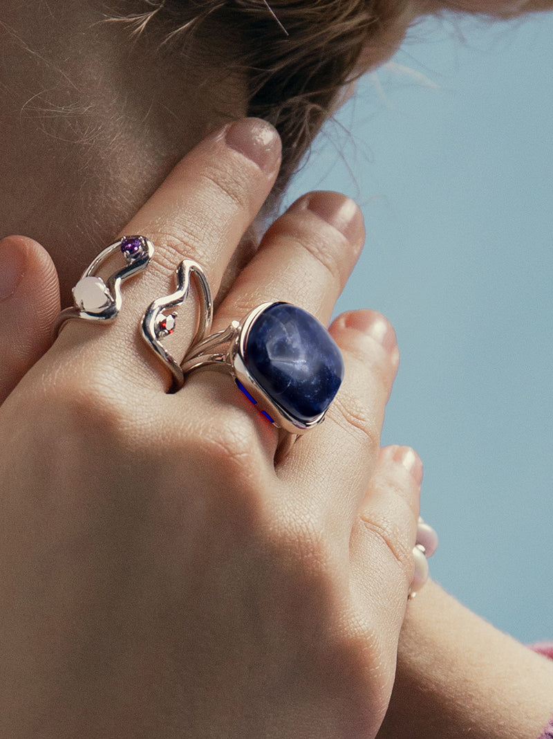 Anillos con piedras tono azul de forma cuadrada-LINEARGENT