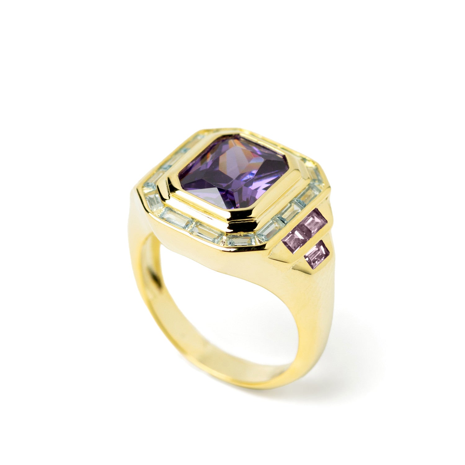 Anillos con piedras tono púrpura en talla radiante-LINEARGENT