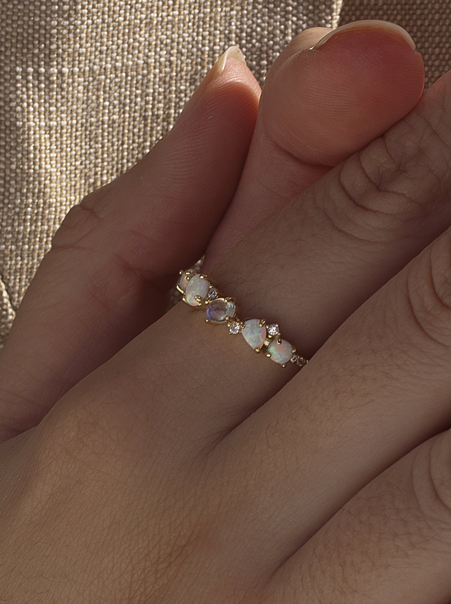 Anillos finos de plata bañada en oro diseño opalos y circonitas-LINEARGENT