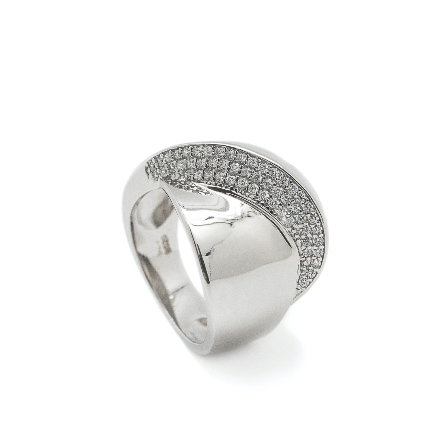 Anillos grandes estilo cruzado con circonitas