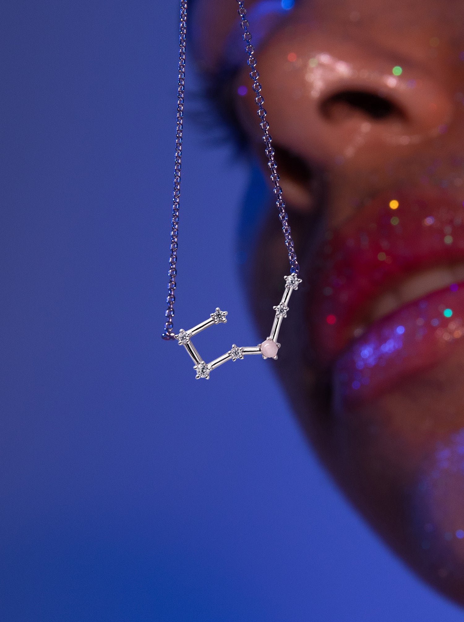 Colgante Constelación TAURO de plata con Cuarzo Rosa natural-LINEARGENT