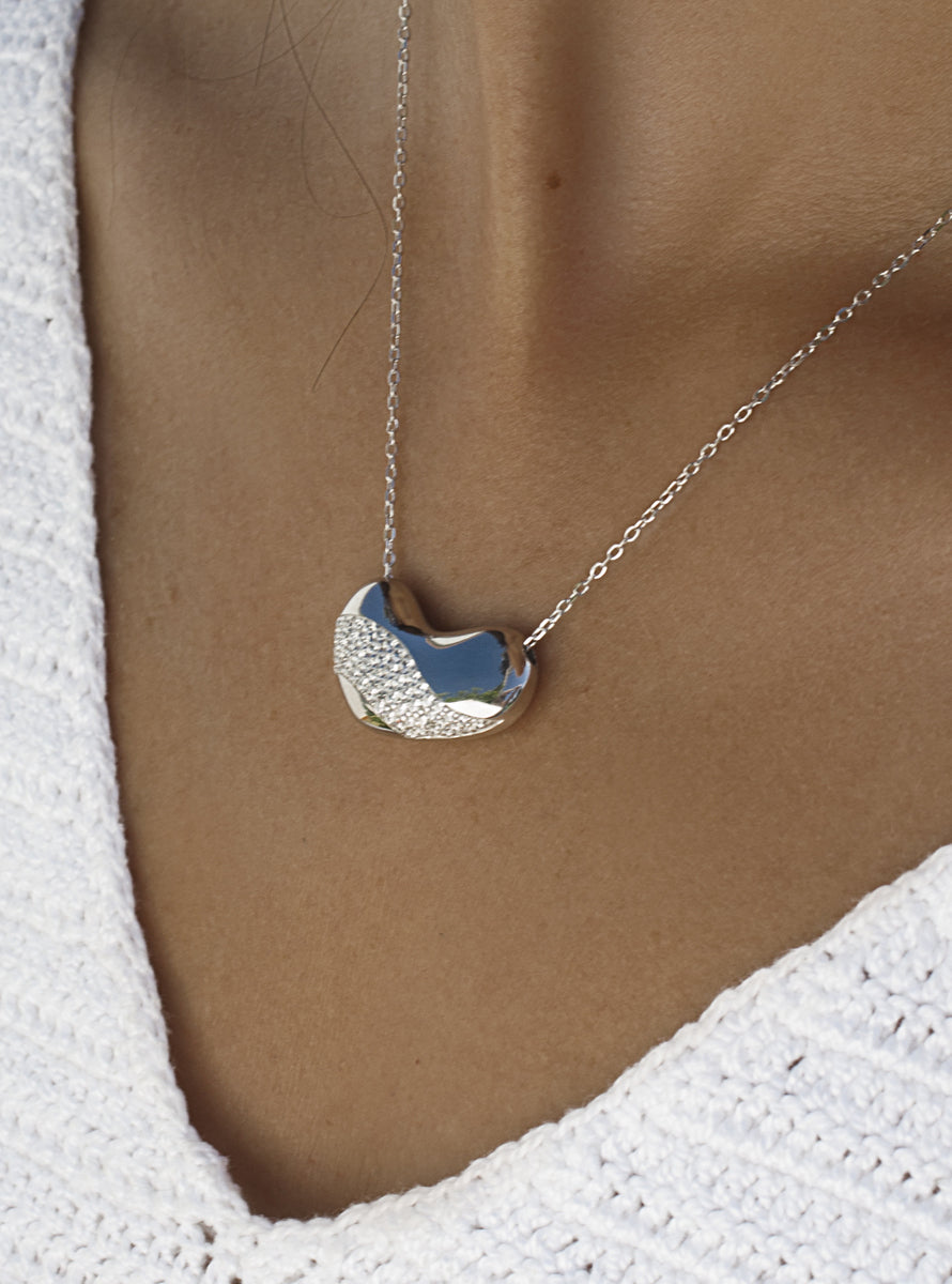 Colgante brillante de plata con onda de circonitas